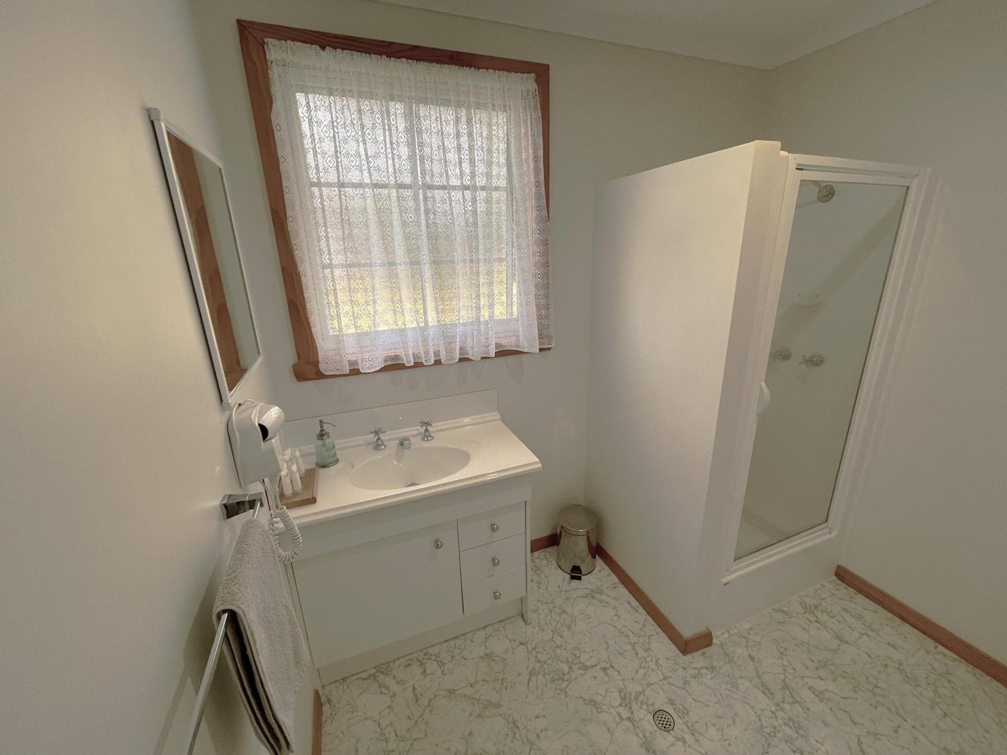 Castaway Holiday Apartments ストラーン エクステリア 写真