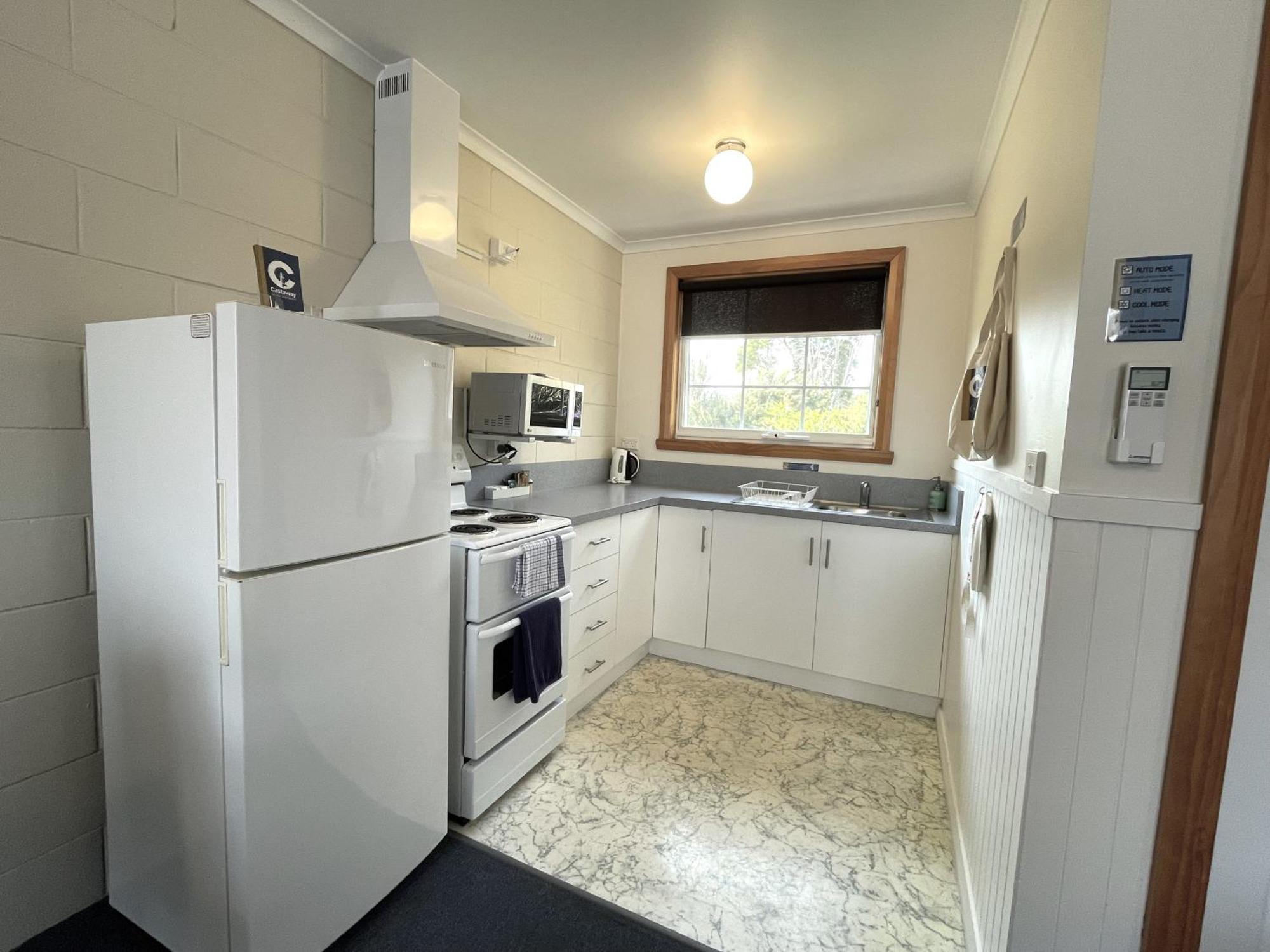 Castaway Holiday Apartments ストラーン エクステリア 写真